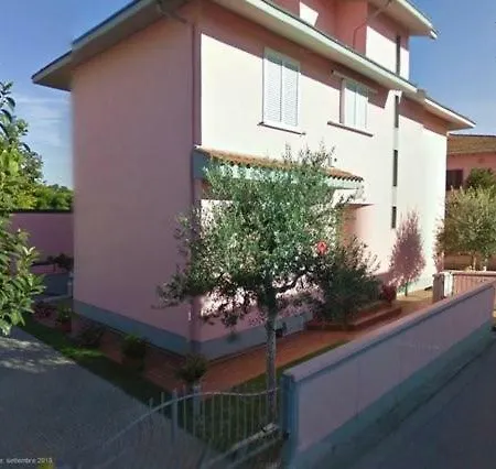 Toscany بيت للعطل
